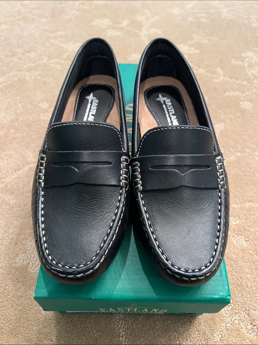 EUC Eastland Patricia Black Loafer, Sz 6.5